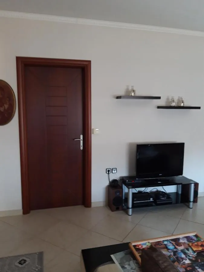 בית נופש הוילה סיקיה Ploumis House